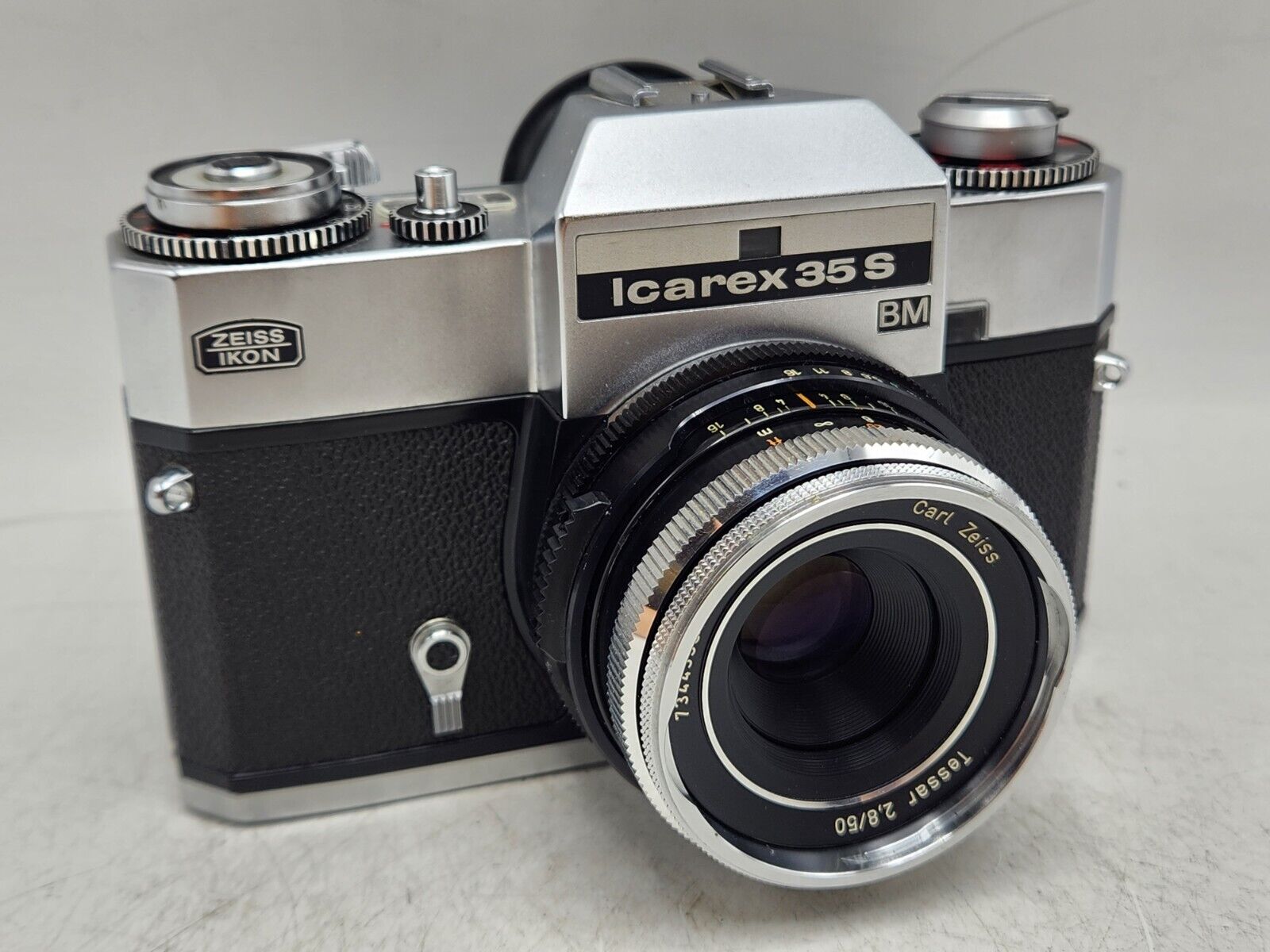 Zeiss Ikon Icarex 35S BM 35mm Film SLR Camera - Carl Zeiss Zeiss Ikon Icarex 35S BM 35mm Film SLR Camera - Carl Zeiss