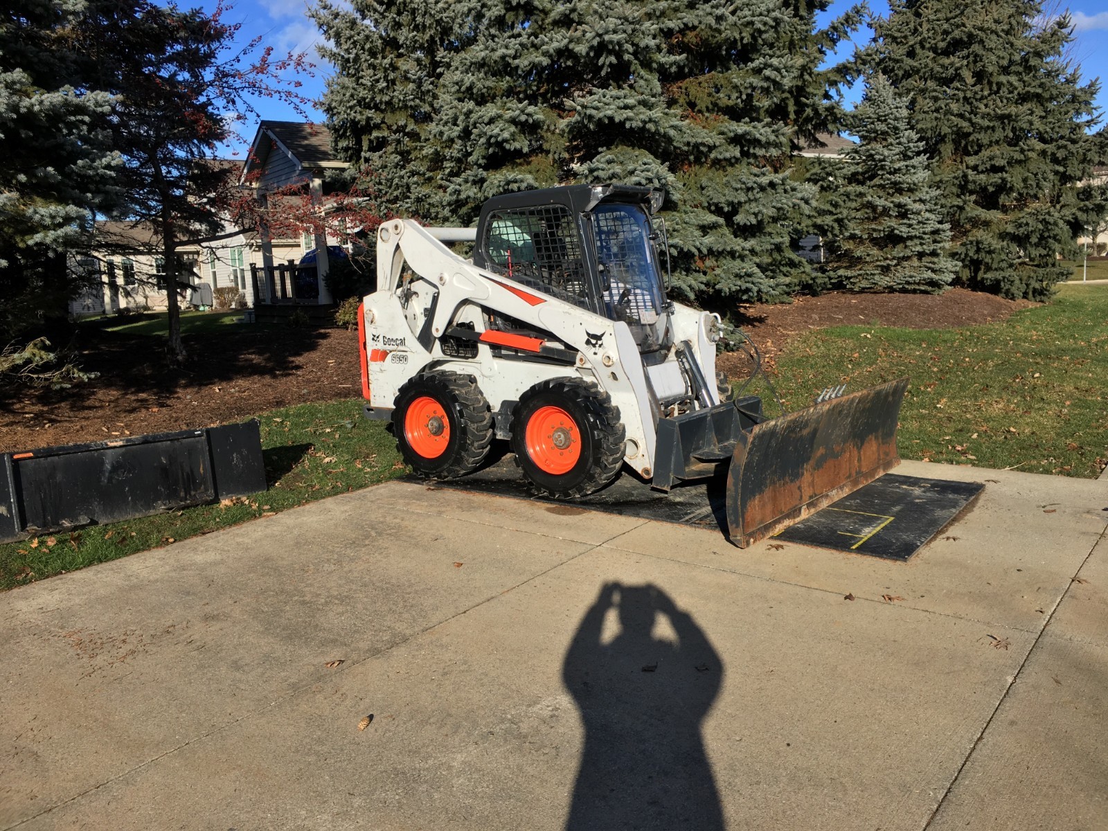 2017 BOBCAT S650 SKID STEER LOADER 3200 HOURS AFTERMARKET FULL CAB/HEAT USED
