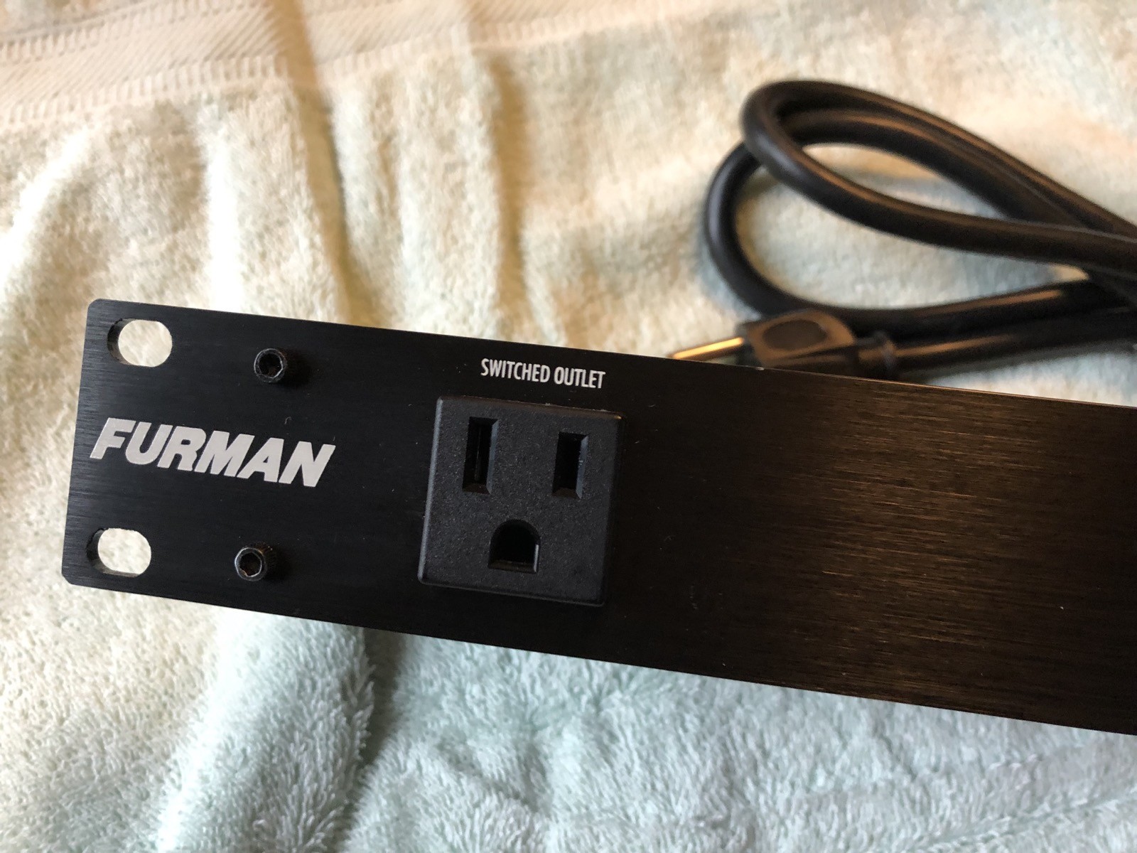 Furman Sound Merit X Series M-8Lx 15-Amp Power Conditioner #M-8LX