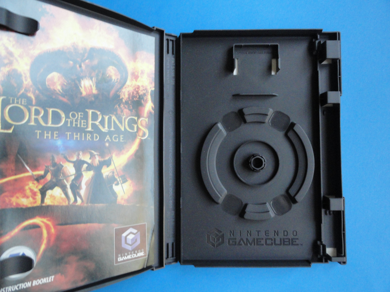 NO GAME- NINTENDO GAMECUBE THE LORD OF THE RING THIRD AGE -CASE AND MANUAL ONLY