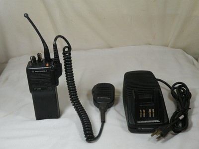 Motorola HT1000 UHF 450-520MHz 16 Ch Radio, Charger, Battery, Mic. H01SDC9AA3DN. Buy it now for 59.95