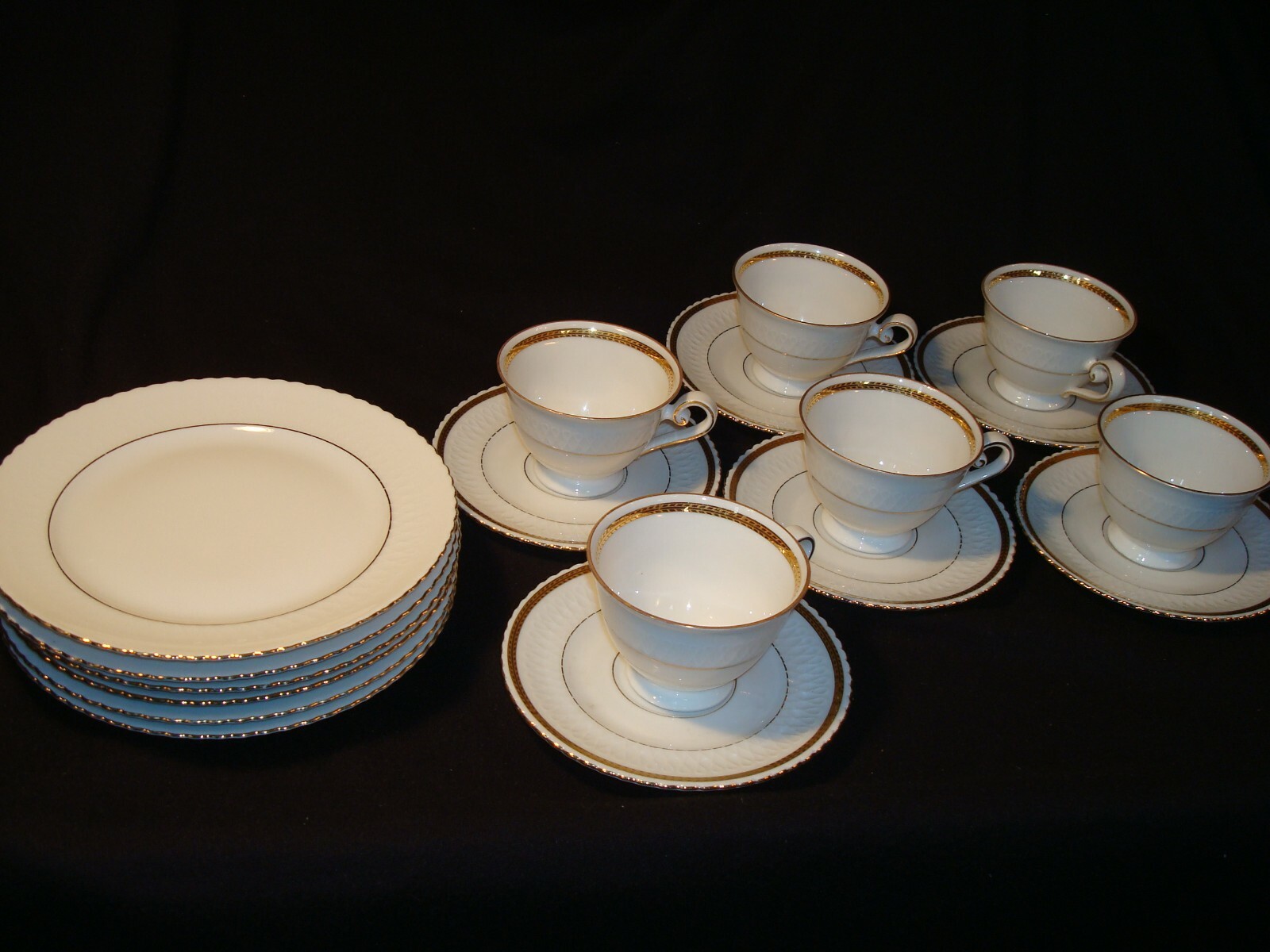 SELTMANN WEIDEN Bavaria ELISABETH 18 pc Coffee Tea Cup Saucer Dessert Plate set