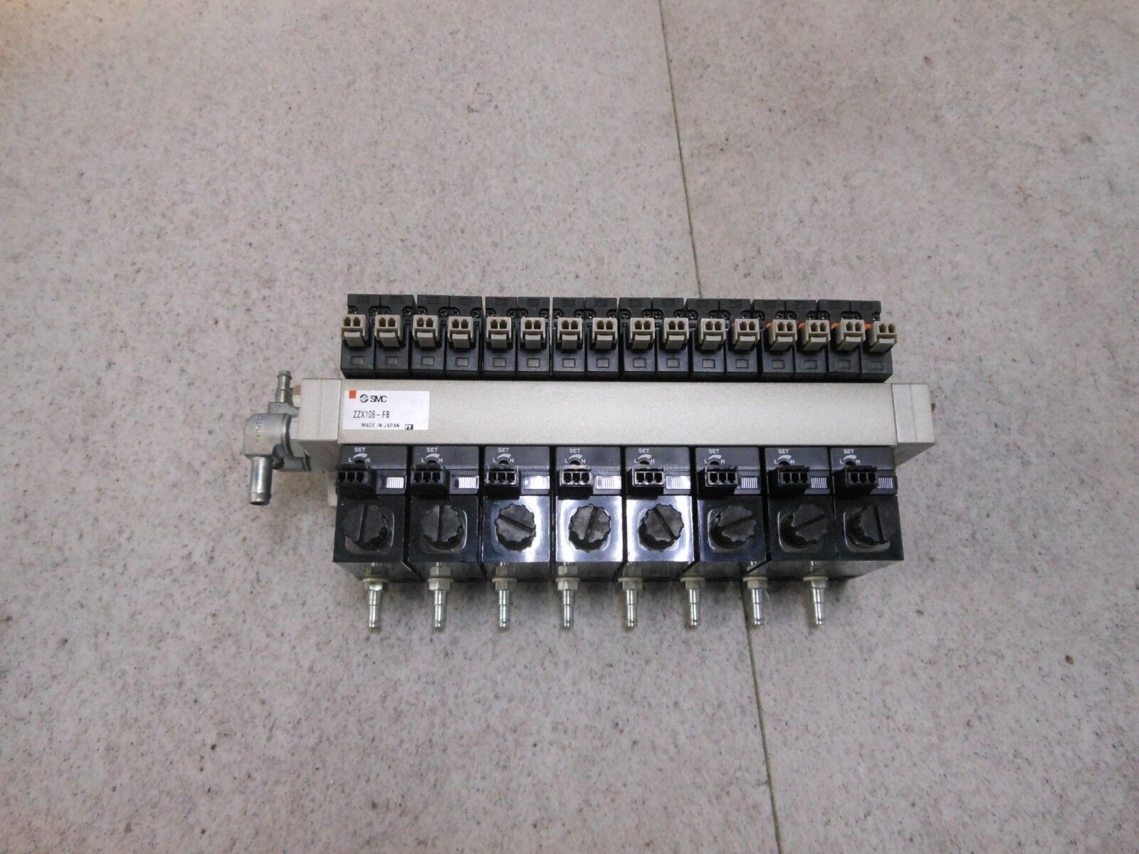 8 X SMC ZX100-K15LOZ-E55CN-Q Vakuumerzeuger Block SMC ZZX108 8 X SMC ZX100-K15LOZ-E55CN-Q Vakuumerzeuger Block SMC ZZX108