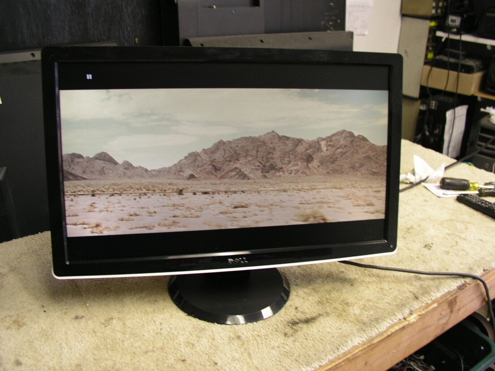 Dell ST2410B 24 Dell ST2410B 24