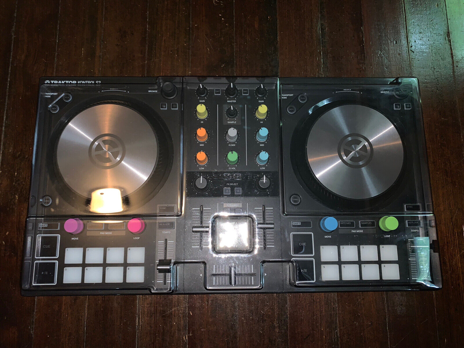 TRAKTOR S2 MK3 NEAR MINT W/ DECKSAVER, CHROMA CAPS, & 6' USB TRAKTOR S2 MK3 NEAR MINT W/ DECKSAVER, CHROMA CAPS, & 6' USB