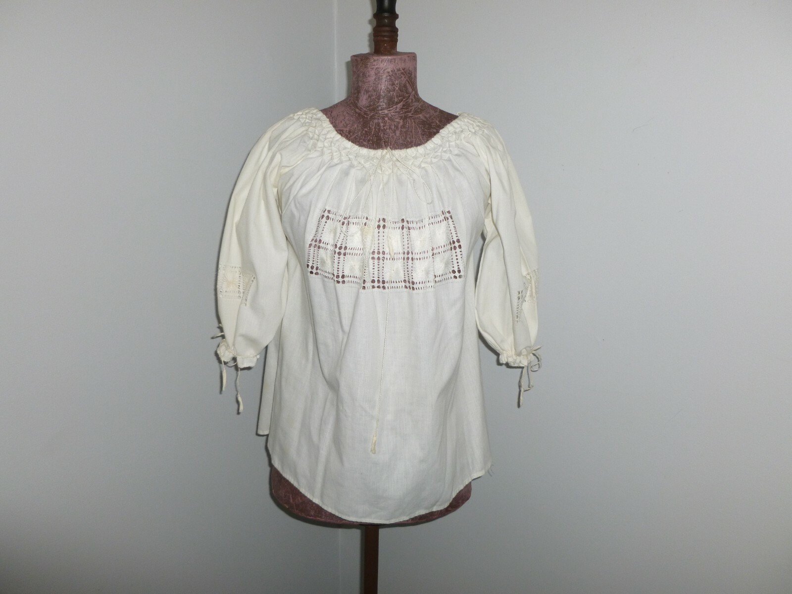 Vintage Peasant Blouse 1960-70s Embroidery Lace Smocked