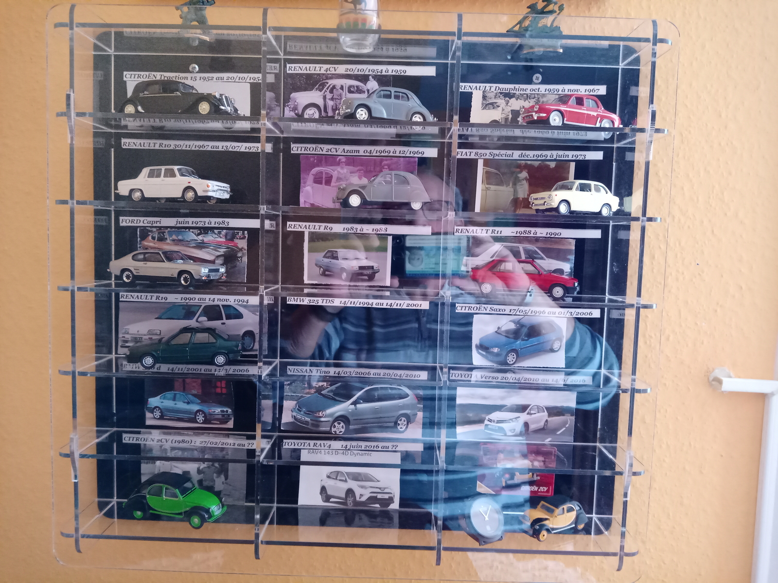 SORA Vitrine Voitures Miniature s1/43, Arrière Noir, Pour 18 Voitures eBay