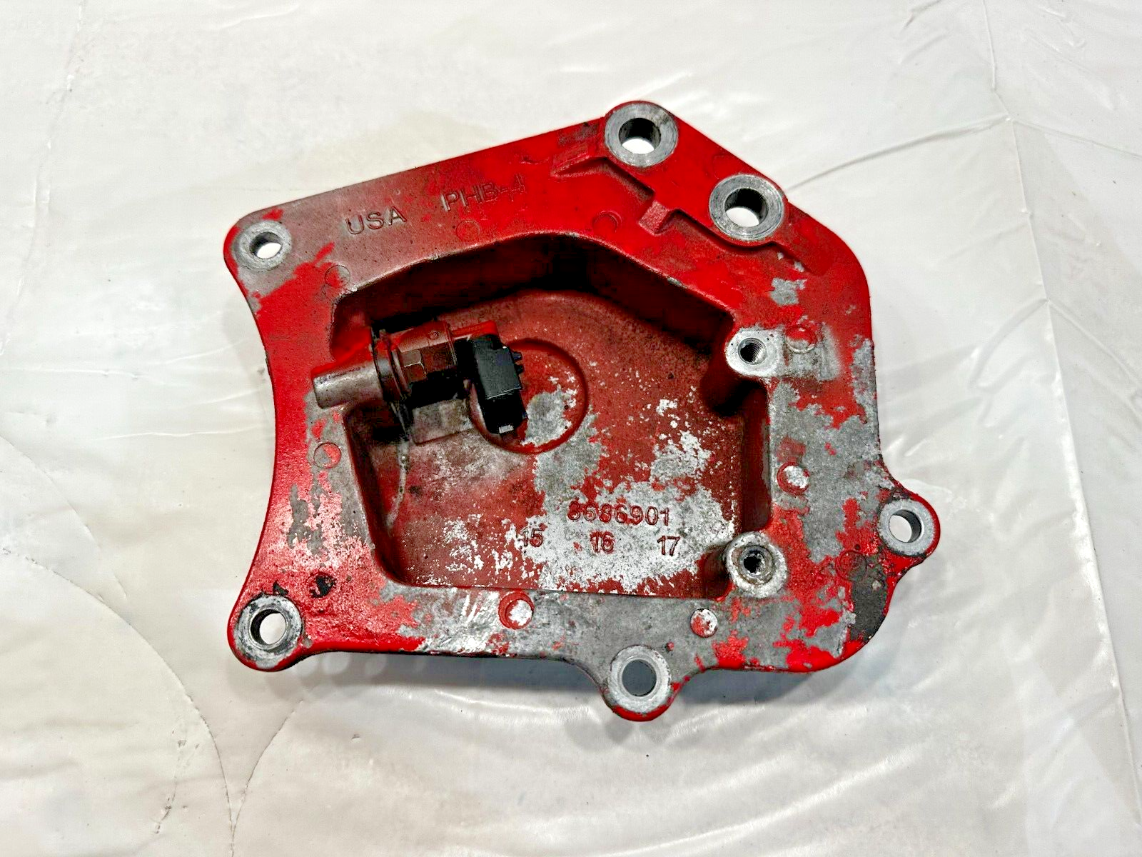 Cummins ISX15 SOHC Diesel Engine Gear Cover Sensor Adaptor
