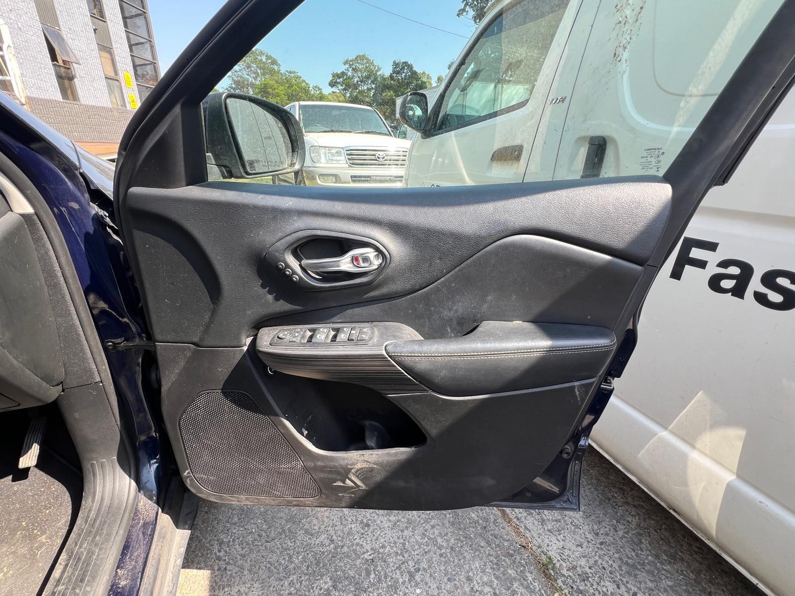 JEEP CHEROKEE KL 02/2014-03/2018 LEFT REAR DOOR LOCK - thumbnail 5