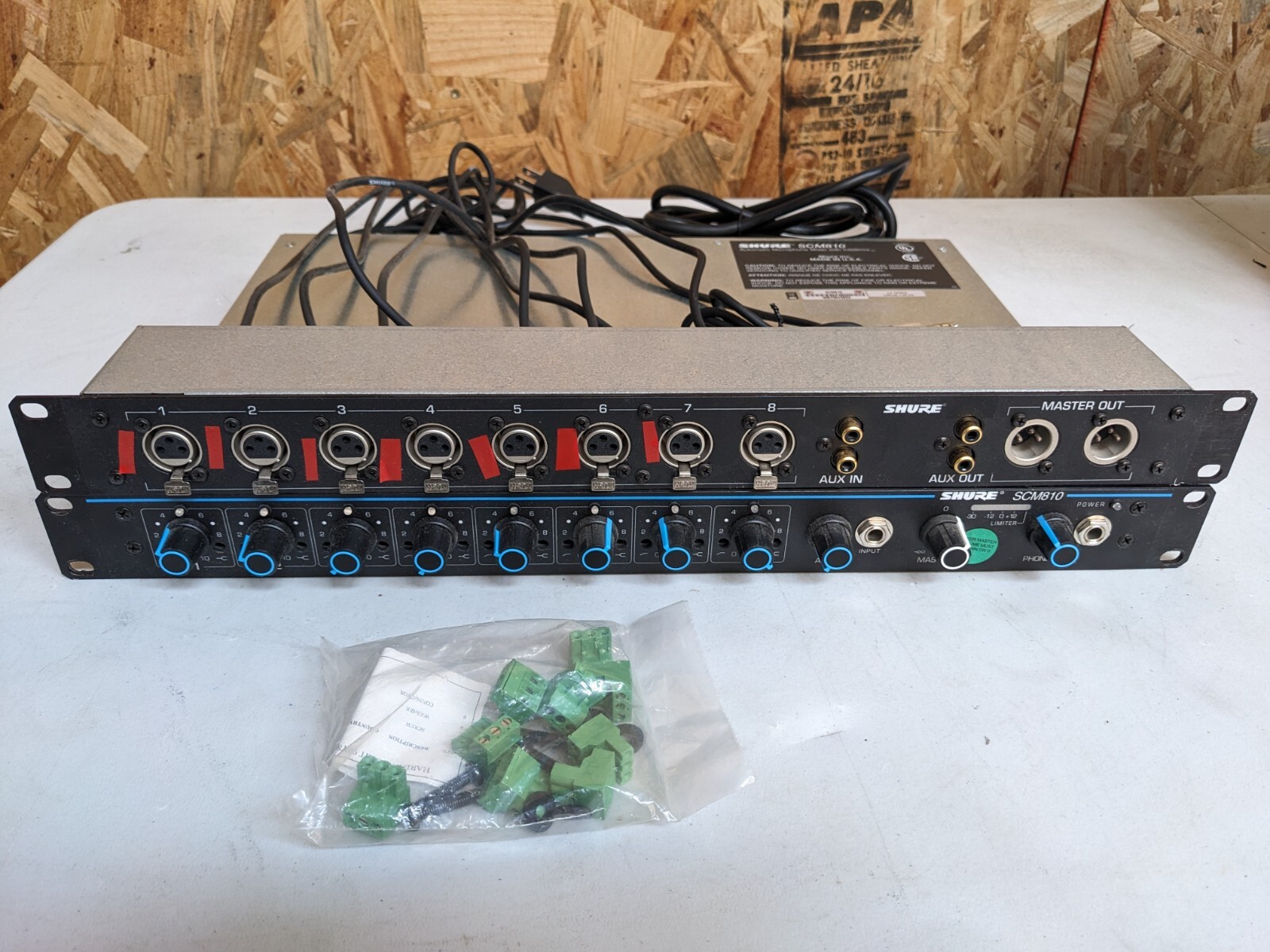 【SHURE】シェアマイクロフォンミキサーSCM810 SCM810 - Eight Channel Automatic Mixer - Shure USA