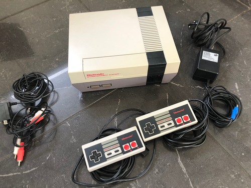 Nintendo Entertainment System NES * KONSOLE * Original Komplettset