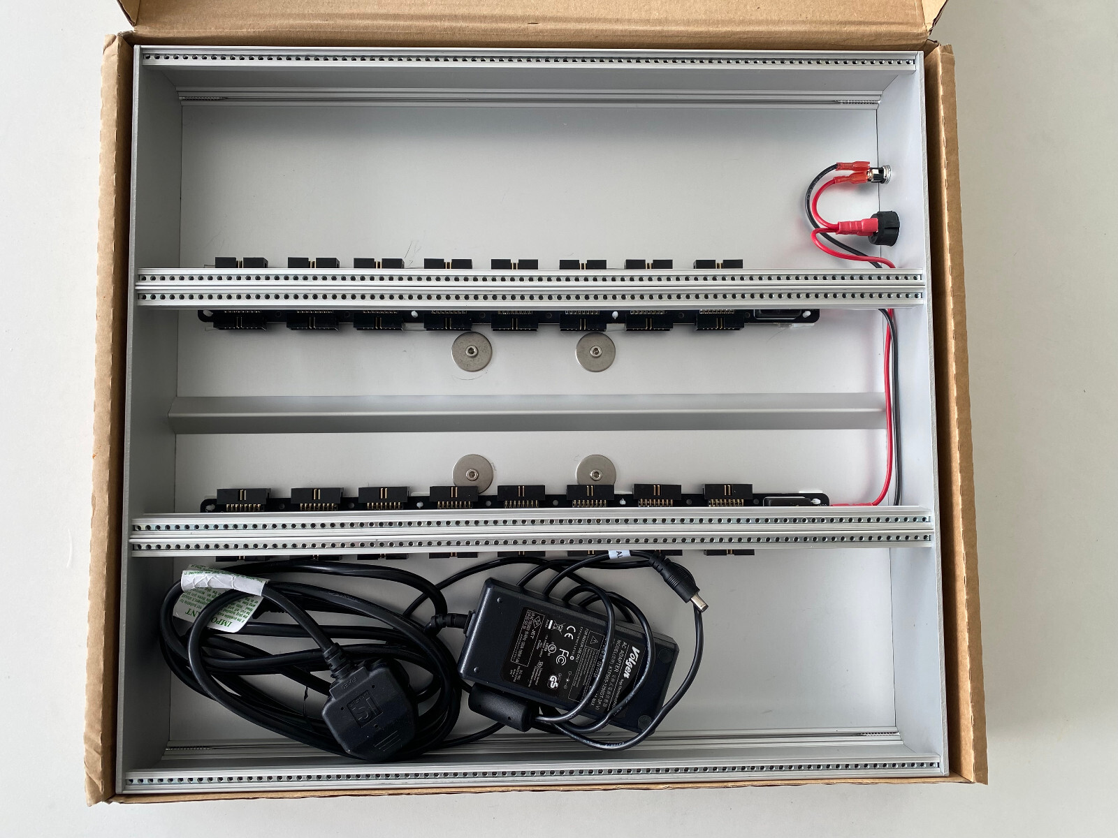 ALM Busy 歪ま Circuits/ 84HP 6U Case モジュラーシンセ