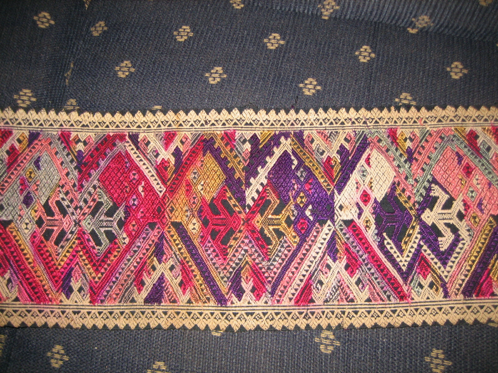 OLD VINTAGE LAOTIAN TEXTILE SILK WEAVING LAOS Skirt Bottom TRADITIOnal  PATTERN