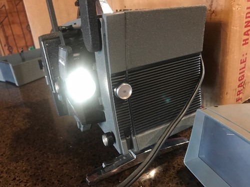 Vintage Keystone K-107 Automatic Movie Projector - Working Great New Bulb