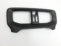 Volvo V40 525 12-16 Blende Innen Einbaurahmen für Mittelkonsole Luftdusche Volvo V40 525 12-16 01.01.2013 gebraucht Vorschau 4
