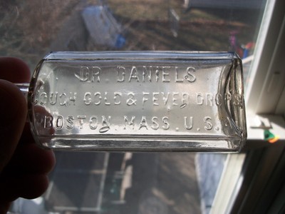 1890S DR. DANIELS' COUGH COLD & FEVER DROPS BOSTON MASSACHUSETTS