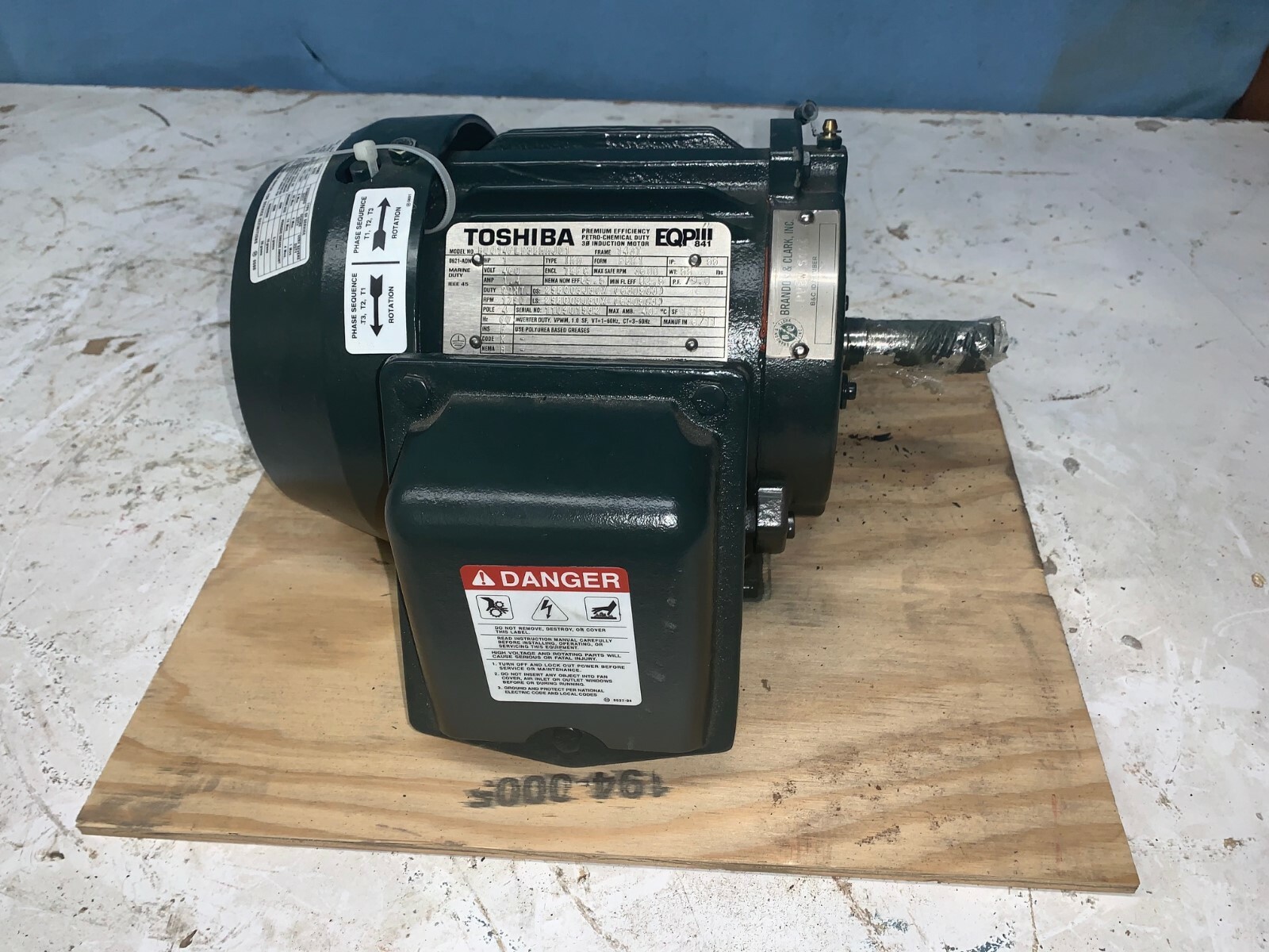 TOSHIBA INDUCTION MOTOR, B0014FLF3BMHJ01, 3 PH, 1 HP, 143 TOSHIBA INDUCTION MOTOR, B0014FLF3BMHJ01, 3 PH, 1 HP, 143