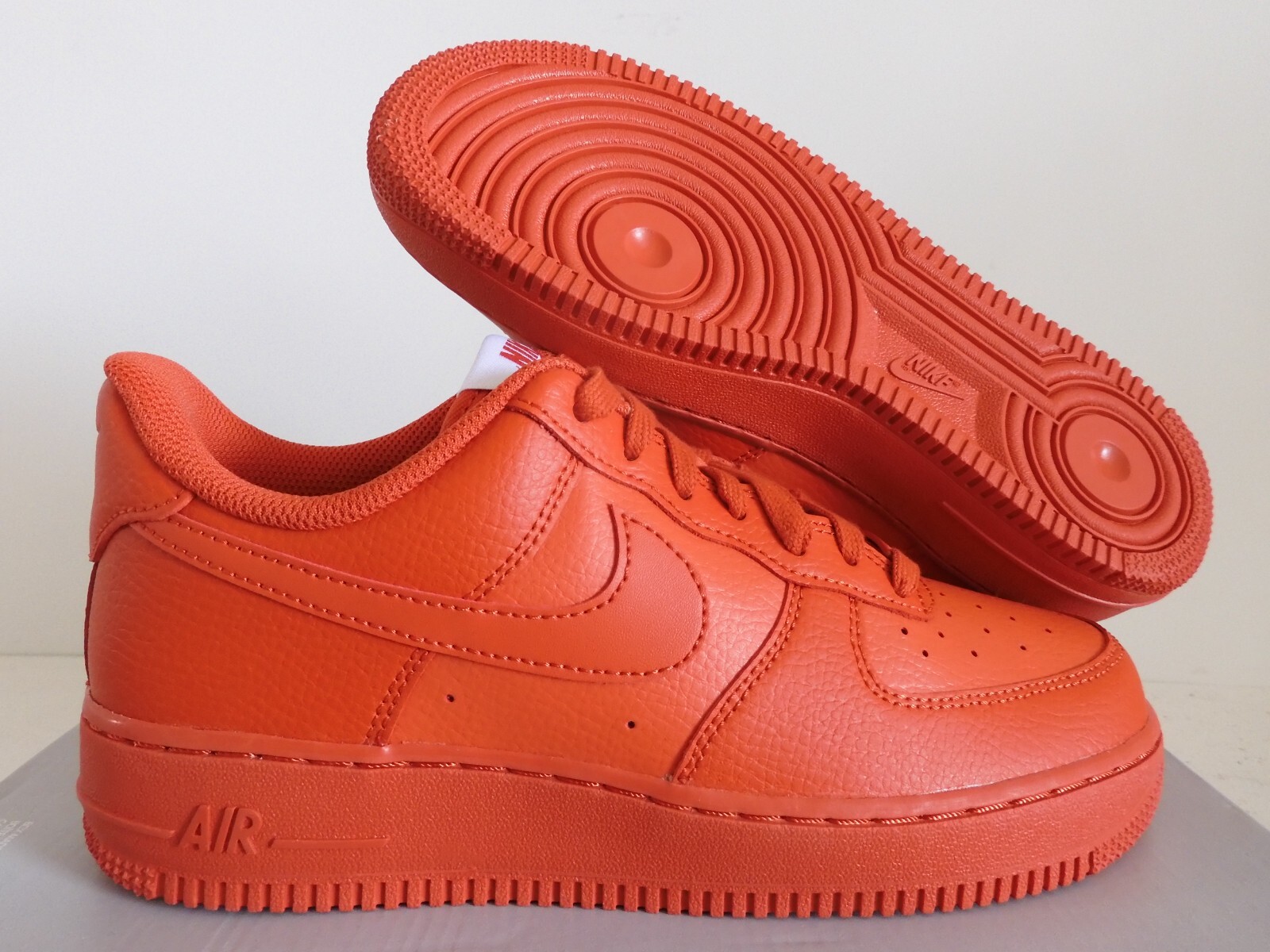 WMNS NIKE AIR FORCE 1 07 MANTRA ORANGE-MANTRA ORANGE SZ 6.5