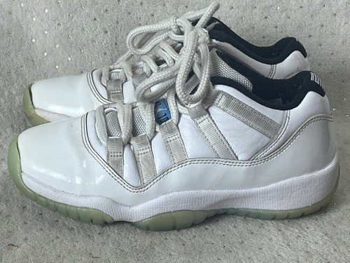シューズ(男性用) Nike AirJordan 11 Retro White/LegendBlue sddefault.jpg