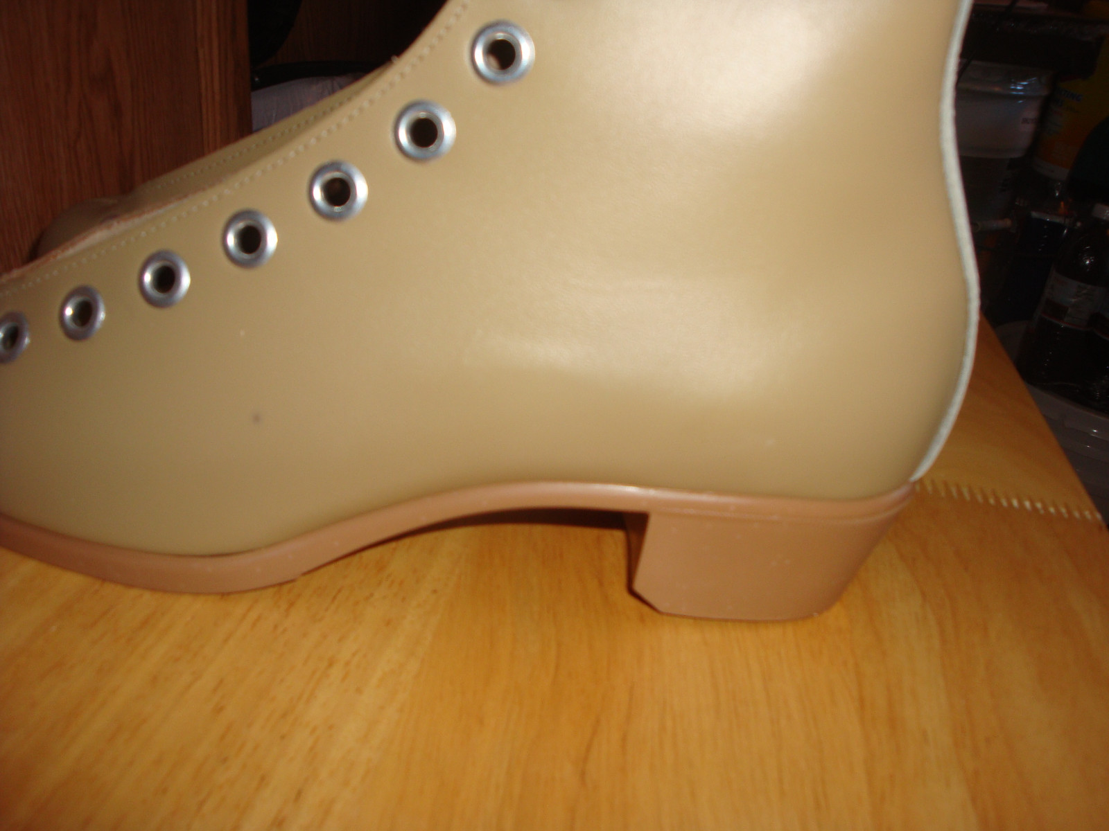 Riedell Size 8 Womens Rental Roller Skate Boots w/ Leather Upper-Vintage