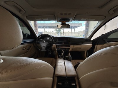 image 4 of interior