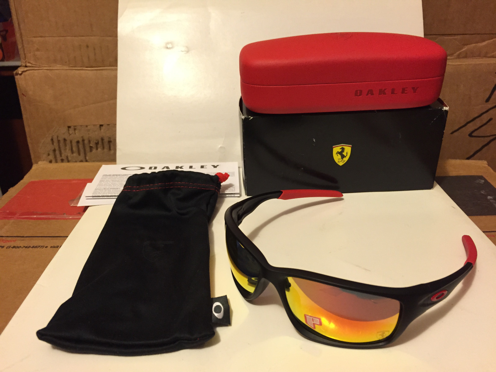 Pre-owned Oakley - Ferrari Canteen - Matte Black / Rudy Iridium Polarized, Oo9225-06
