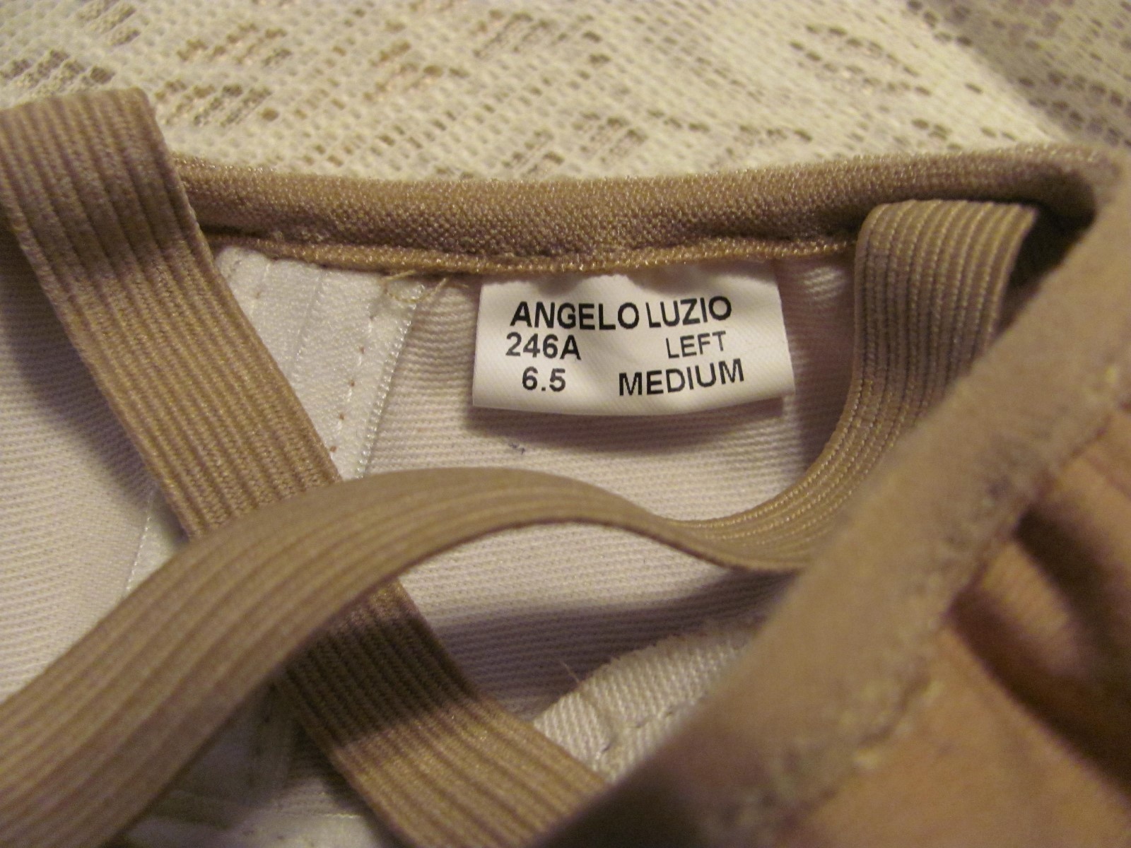 Angelo Luzio Body Wrappers Dance Shoes WENDY Size 6.5 Medium Womens Girls Beige
