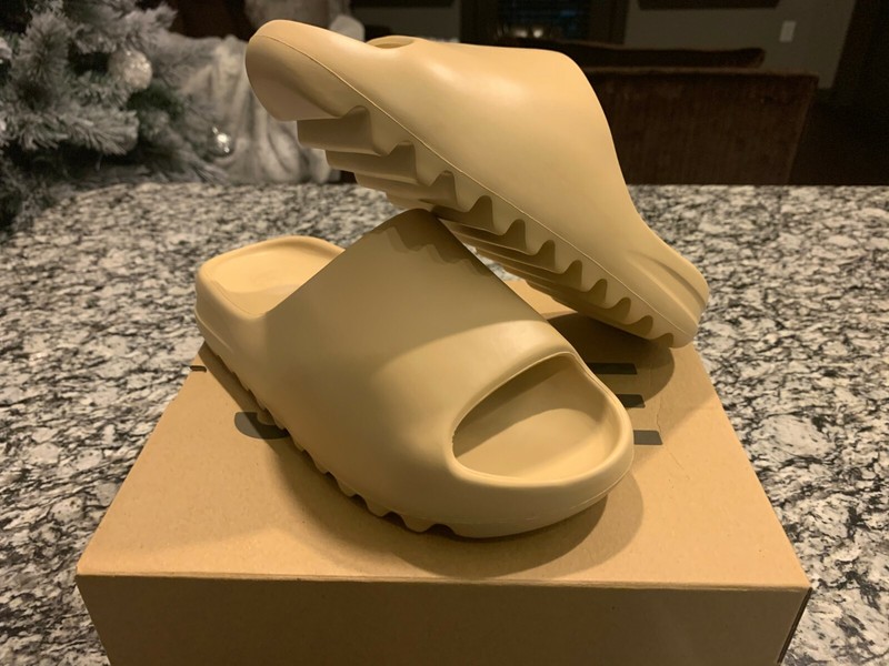 Adidas Yeezy Slide Resin Kids Youth Size 7k Tan Kanye West.