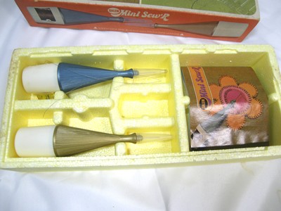 Salem Mini Sew'R Sewing and marking Kit Complete with Clear Guide Original Box