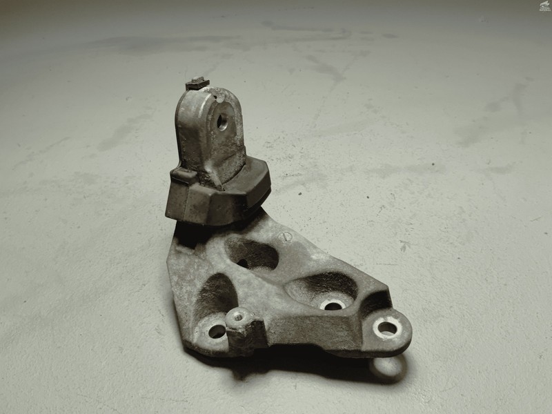 Used Toyota Camry 2.5l FWD Engine Motor Rear Mount Bracket Support 2018-2024 OEM