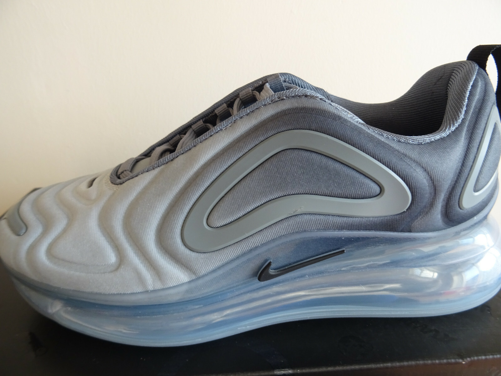 nike air max 720 carbon grey