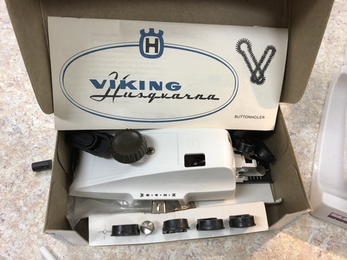 Husqvarna Viking 500 Computer Sewing Machine tons of Extras + Two Walking Feet
