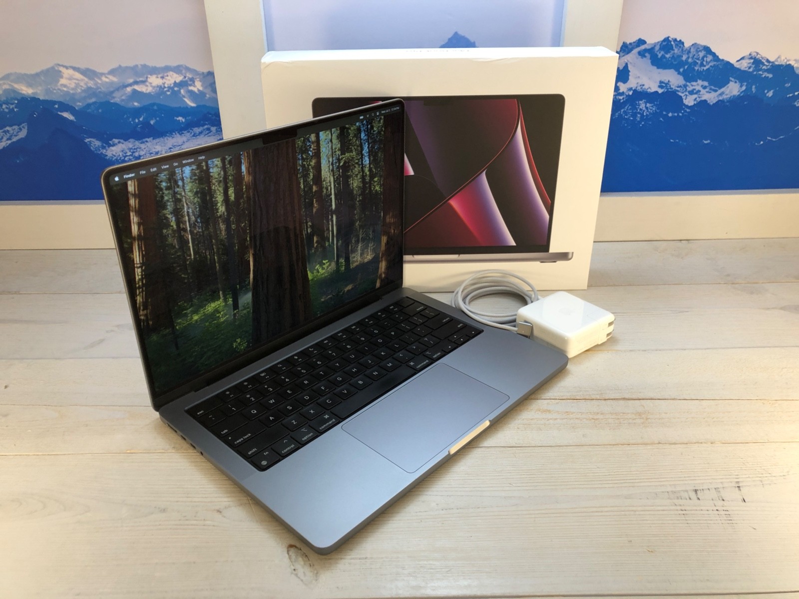 MacBookPro M2 Pro 2023 14インチ 16GB 512GB Amazon.com: Apple 2023 MacBook Pro with Apple M2 Pro Chip