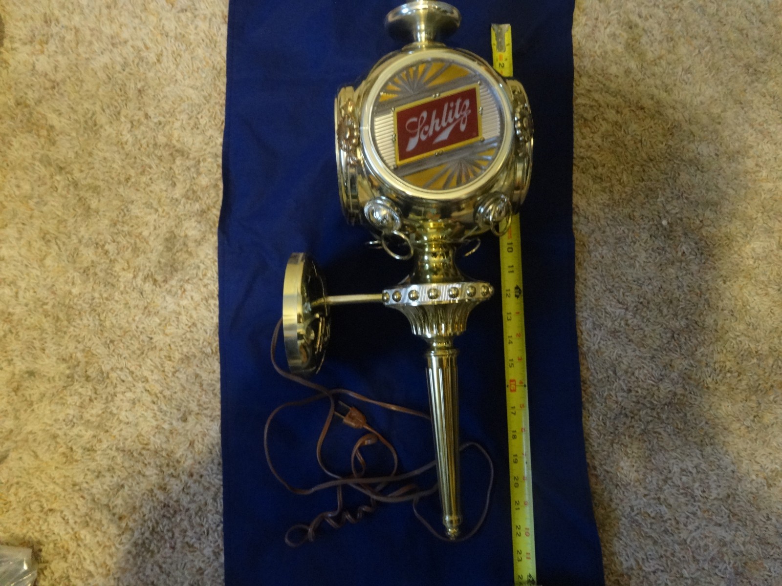 Vintage SCHLITZ Beer Sign Light Collectible WALL MOUNTED LIGHT NICE!!