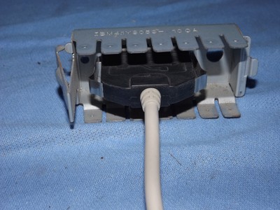 IBM X3400 X3500 USB 2.0 Port Housing and Cable 26K7339 41Y9068 41Y9059 (15A105g)