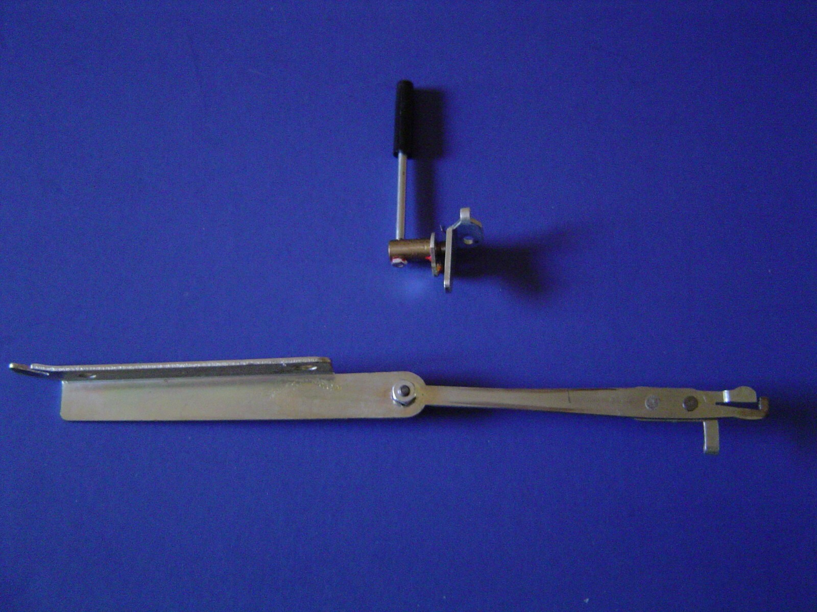 Dual 1219 Stereo Turntable Parting Out Cuing Lever + Linkage Arm