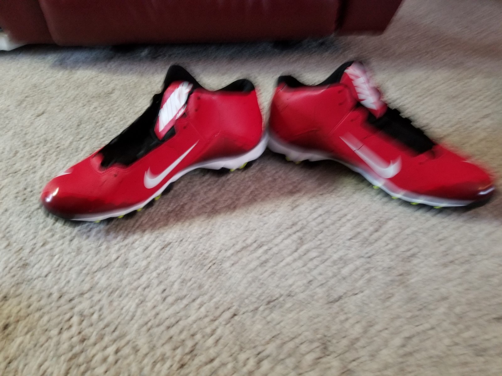 NIKE ALPHA SHARK 2 3 /4 FOOTBALL CLEAT 719952 610 Size 13  Red/Black BRAND NEW!!