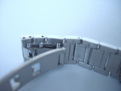Pre-owned Bulova Women's 96r162 Highbridge Diamond Watch Tonneau Case