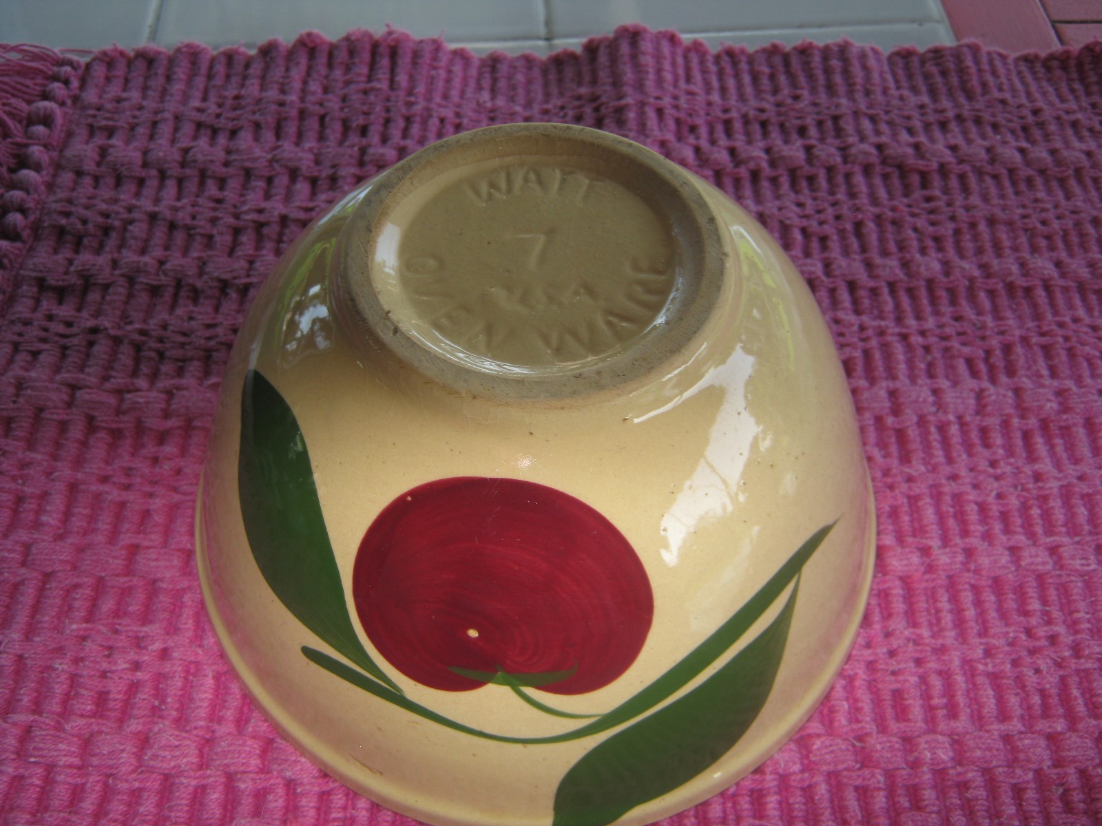 WATT POTTERY 2 LEAF APPLE 7 MIXING BOWL