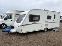 ABBEY VOGUE 520 - 4 BERTH CARAVAN WITH END WASHROOM