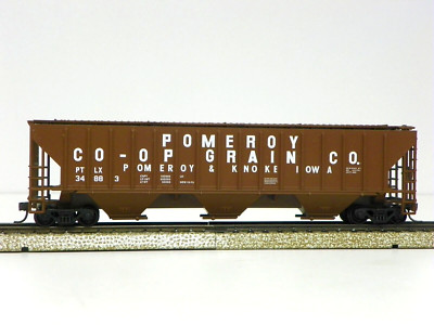 ATHEARN HO R-T-R ''POMEROY COOP'' 54' COVERED HOPPER #34883