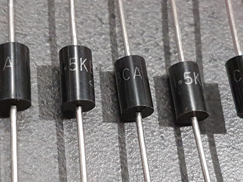 Diode Bidirectionnelle 1.5ke18ca