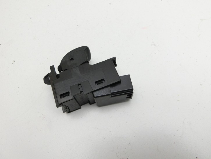 Volvo V60 D4 10-13 Kombi Fensterheberschalter Schalter Rechts Vorne Volvo V60 D4 10-13 24.03.2011 31272012 10W516... Vorschau 2