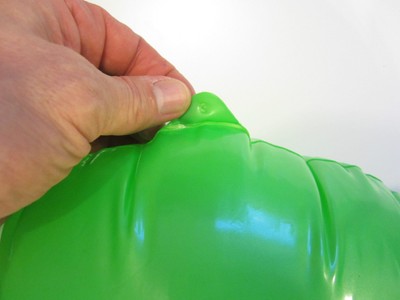 21 NEW INFLATABLE GREEN SPACE ALIENS 36