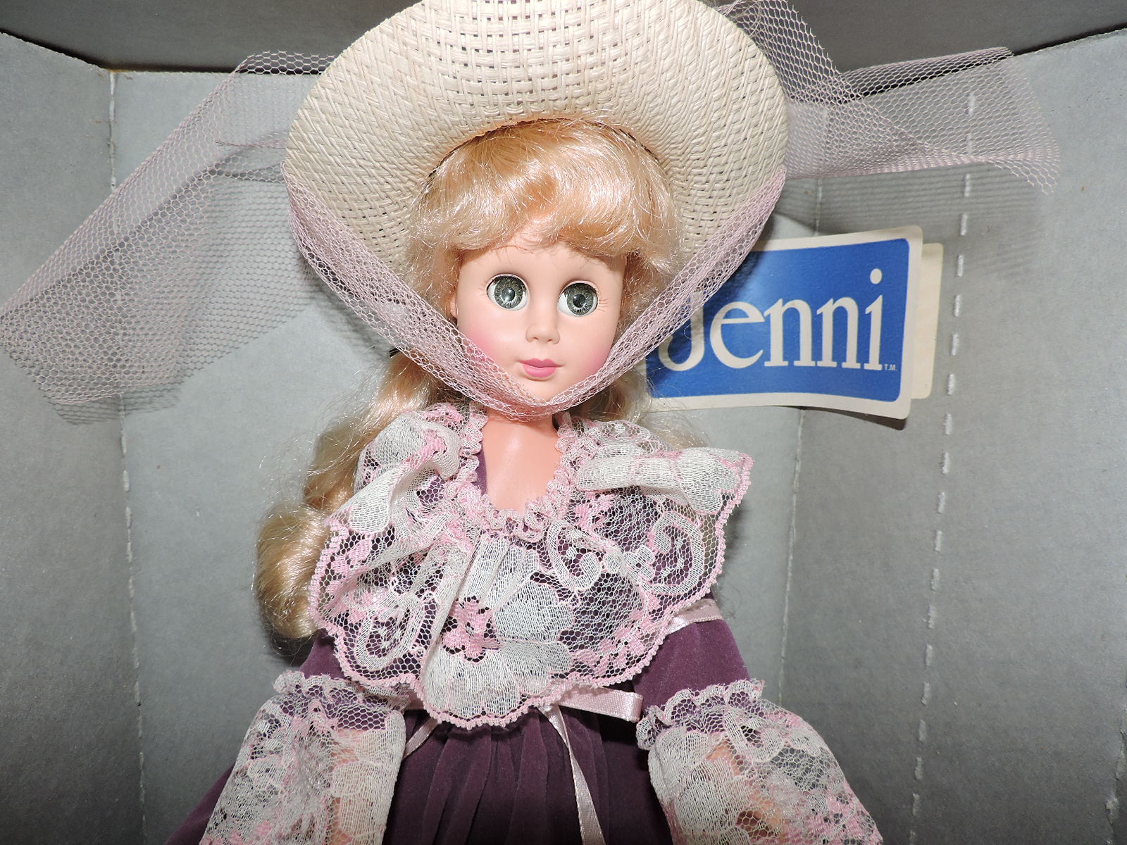 Vintage 1979 Jenni Doll By Uneeda In Original Box Uneeda Showcase Collection