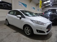 2015 Ford Fiesta 1.0 EcoBoost Zetec 5dr *18500 MILES* HATCHBACK Petrol Manual