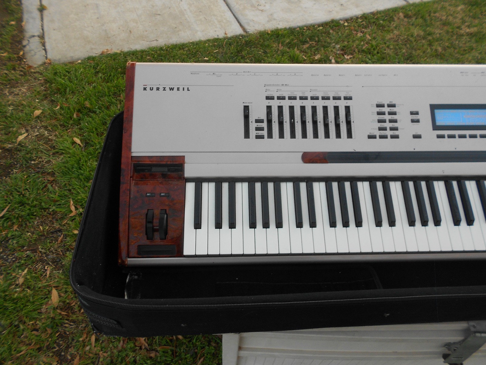 Kurzweil K2500 AES (Audio Elite System) Studio Synthesizer  Keyboard Rare Find
