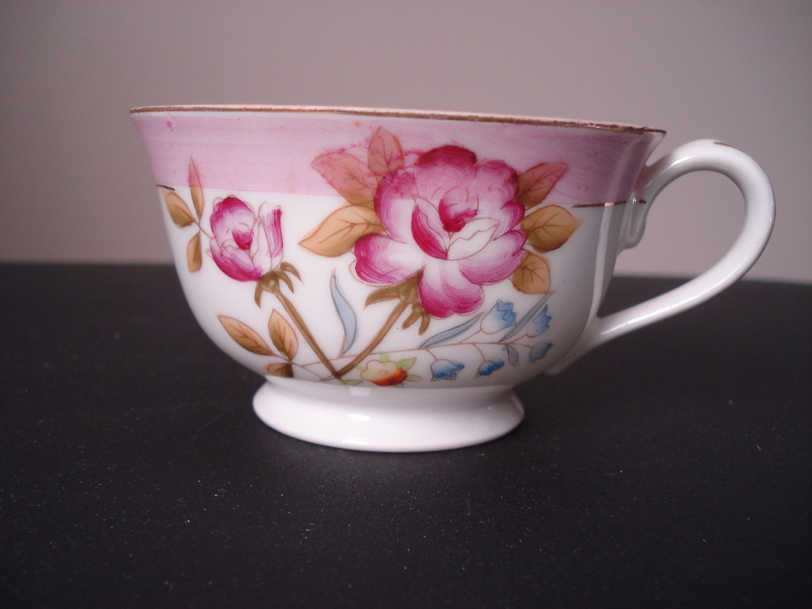 2 tea cups and saucers Merit made in occupied Japan pink green floral flowers