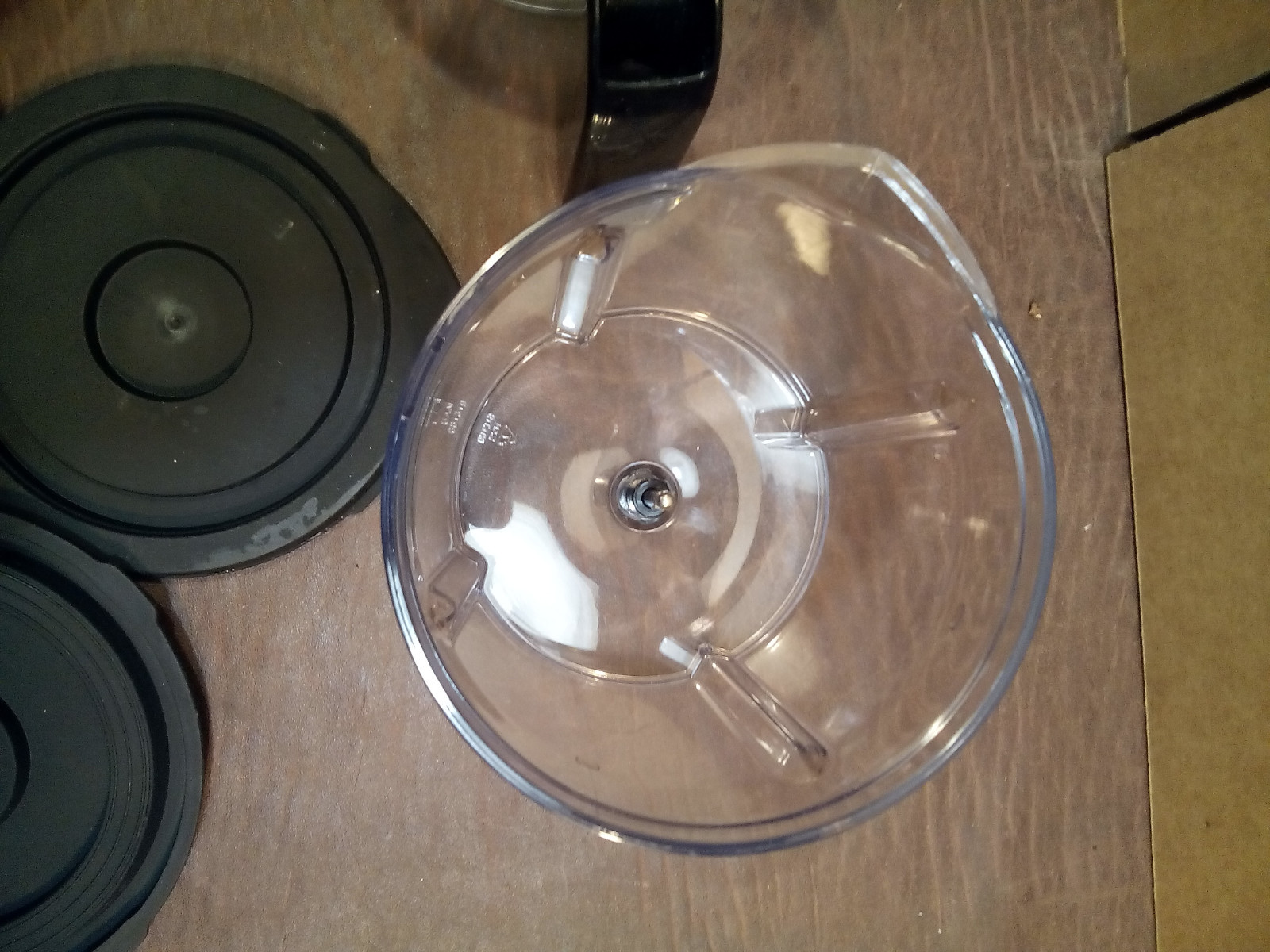 BLACK & DECKER ERGO CHOPPER /WITH TWO MIXING BOWLS AND LIDS