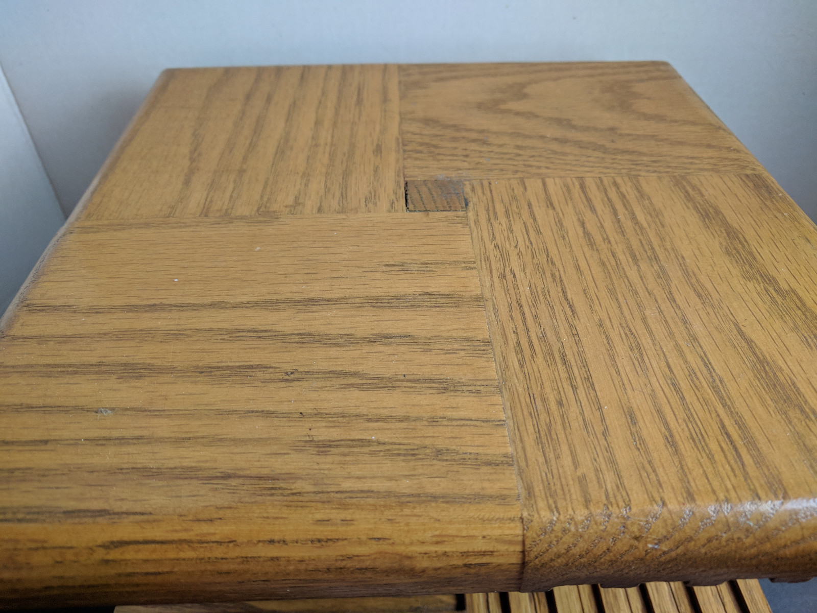 VINTAGE 24 CD HOLDER CAROUSEL ROTATING LAZY SUSAN WOOD SQUERE